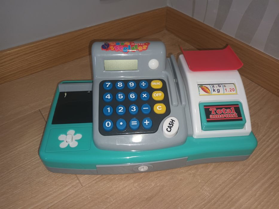 Caixa registadora faz de conta