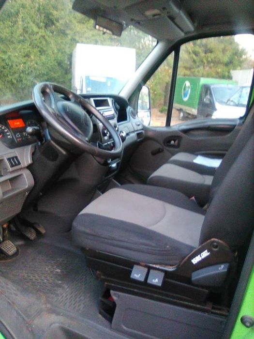 Iveco rama skrzynia skrzyniowy plandeka