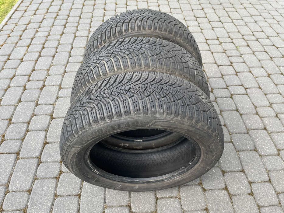 Opony 3 x GOODYEAR Ultra Grip 205/55R16