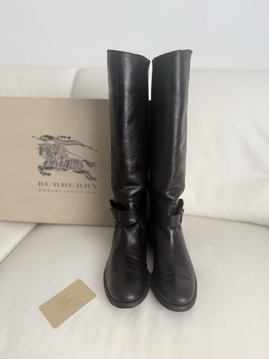Оригінальні жокейські чоботи burberry з пряжкою та логотипом 37р.