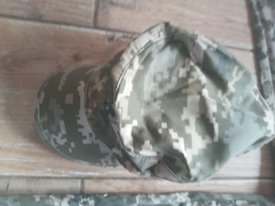 Пікселька і кепка