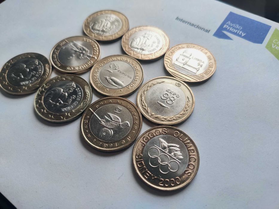 Conjunto de 10 moedas de 200$ TODAS DIFERENTES em Excelente estado