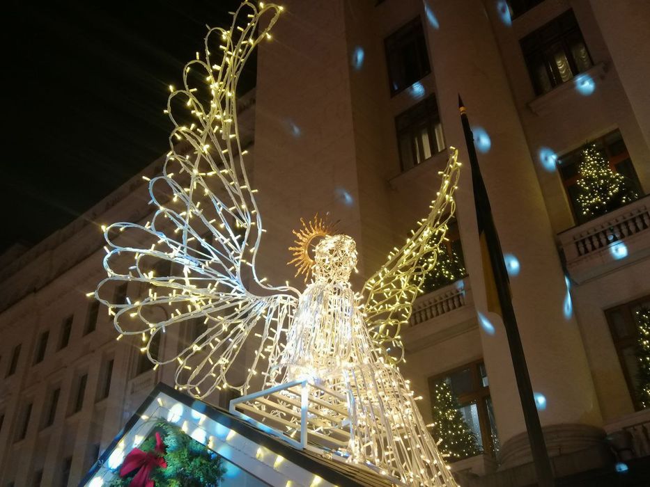 Продам садовые статуи.