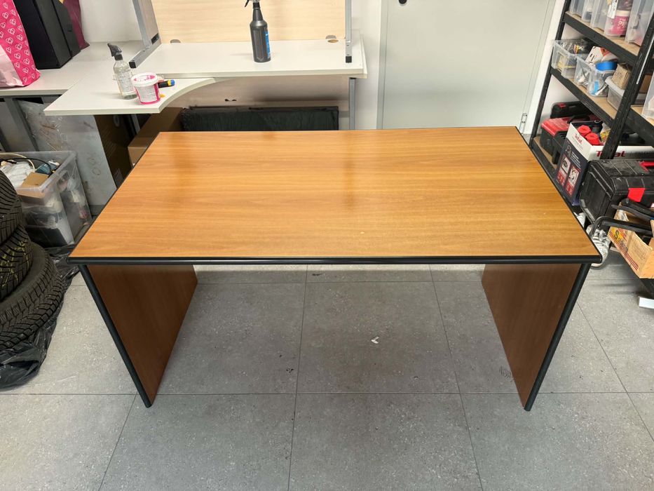 Biurko 140cm x 80cm