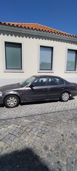 Honda Civic
Gasolina + GPL

Motor 1.5 VTEC a funcionar, carro anda nos dois combustíveis.
Sistema GPL de origem.

Velas novas.

T