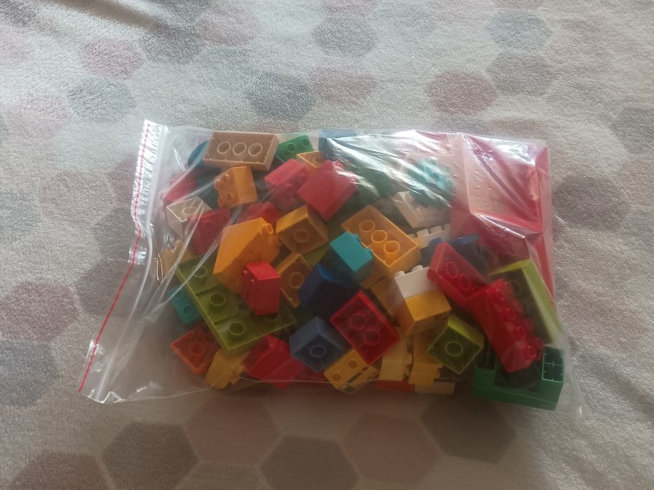 Klocki LEGO Duplo 1kg mix klocków konstrukcyjnych