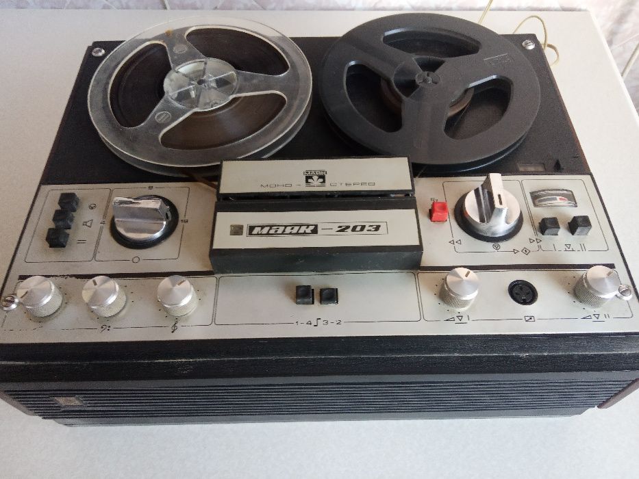 Магнітофон "Маяк-203"