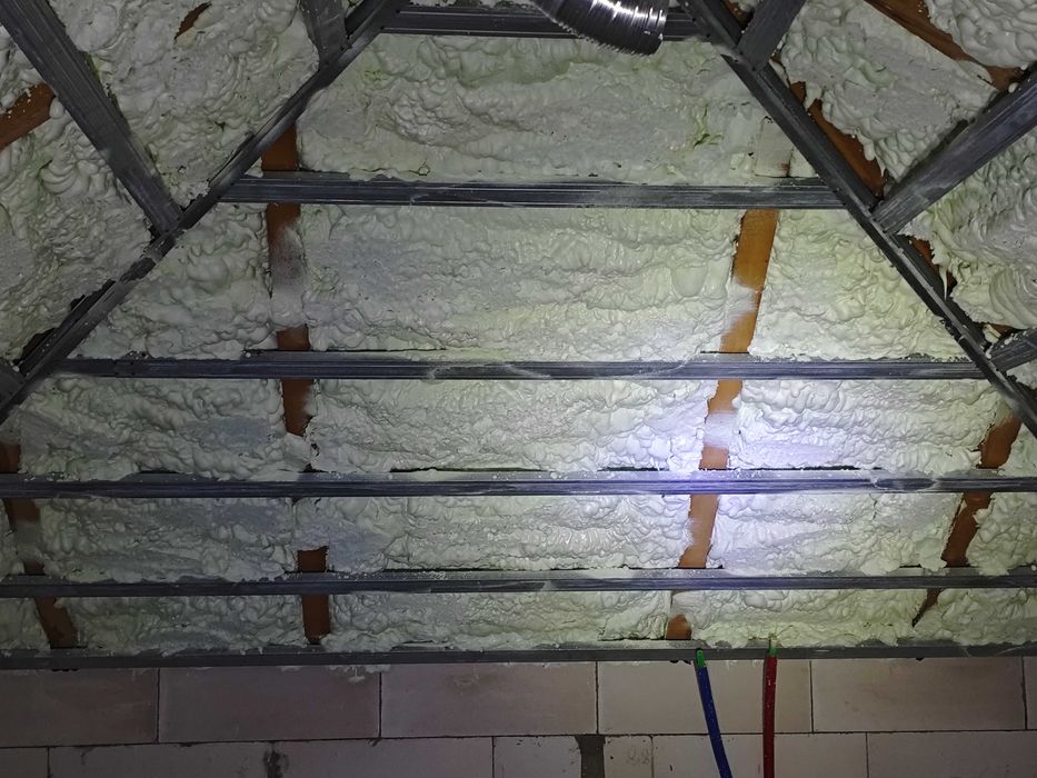 Izolacje ocieplanie pianą pur Lublin Zamość Chełm Kraśnik pianka tanio