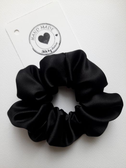 Czarna jedwabna gumka scrunchies black