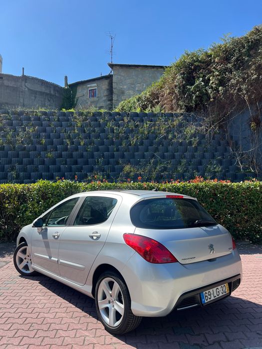 Peugeot 308 1.6 Hdi 110 Cv foto 3