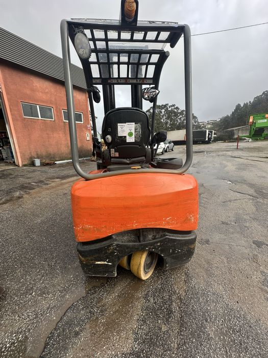 Empilhador Crown eletrico revisionado com poucas horas