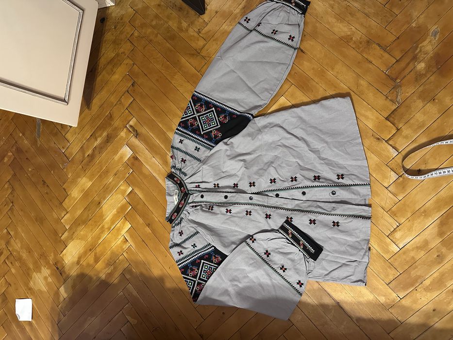 НОВА Жіноча вишиванка сіра з чорним| розмір S|mex 26