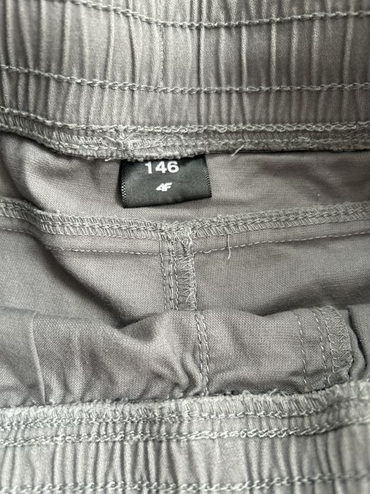 4F spodnie chlopiece rozm 146