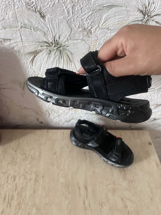 Босоніжки дитячі