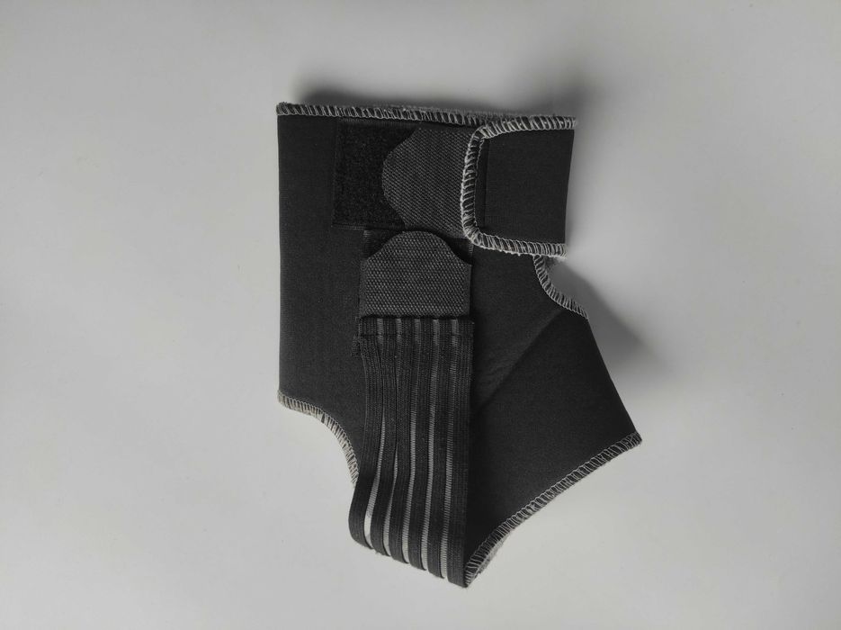 Бандаж на голеностоп Sensiplast, правый, 43-47, Германия, на щиколотку