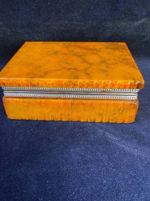 szkatułka alabaster 1960 r