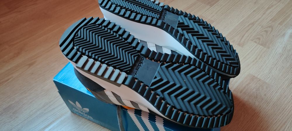 Buty Adidas Retropy F2