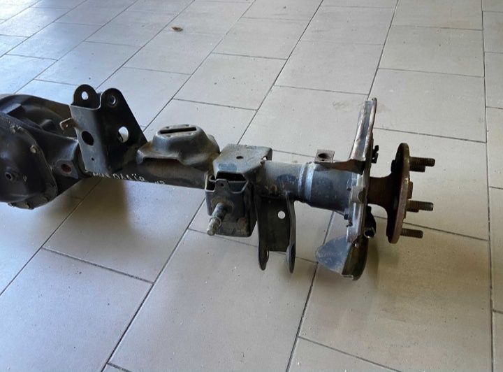 Задній міст кайрон,рекстон,актіон 4.27