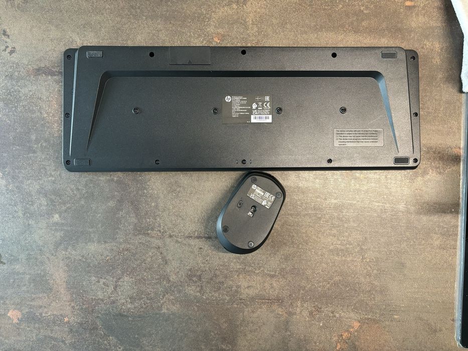 Conjunto Teclado + Rato HP 330 Wireless - Preto