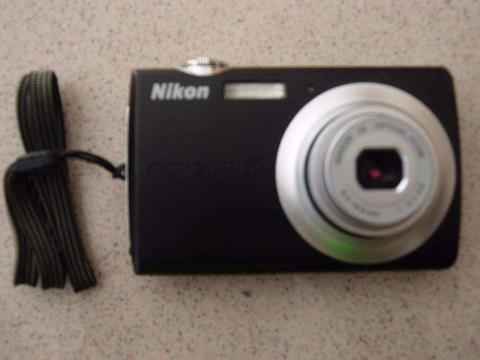 Máquina fotográfica Nikon