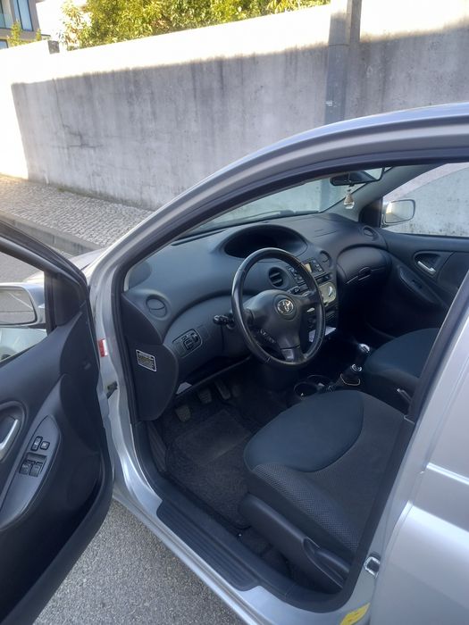 Particular Toyota Yaris 1.4 D4D Óptimo Nacional