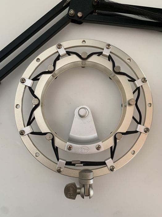 Blue Yeti USB + suporte aranha e braço