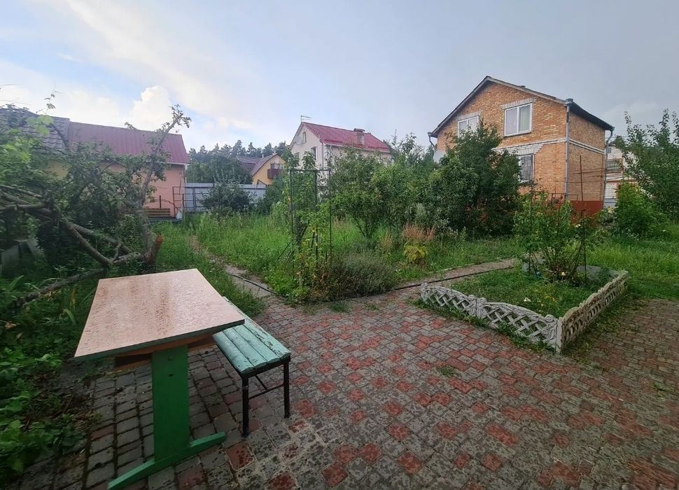 Продам дачу в Миколаївці Бучанського району  Житомирській трасі 28 кілометрів