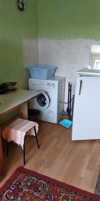 Продаю гостинку м.Малишева 1 хвилина