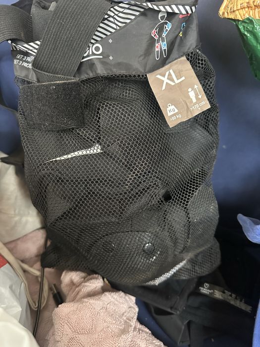 Conjunto de patins e proteções