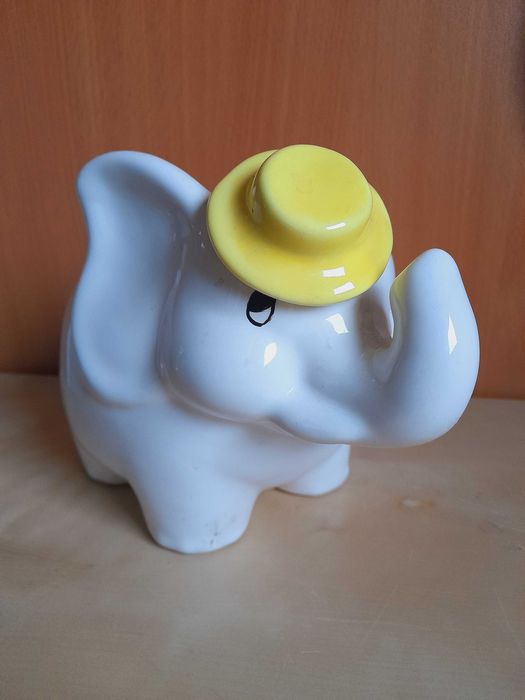 Dwa ceramiczne słoniki - skarbonki