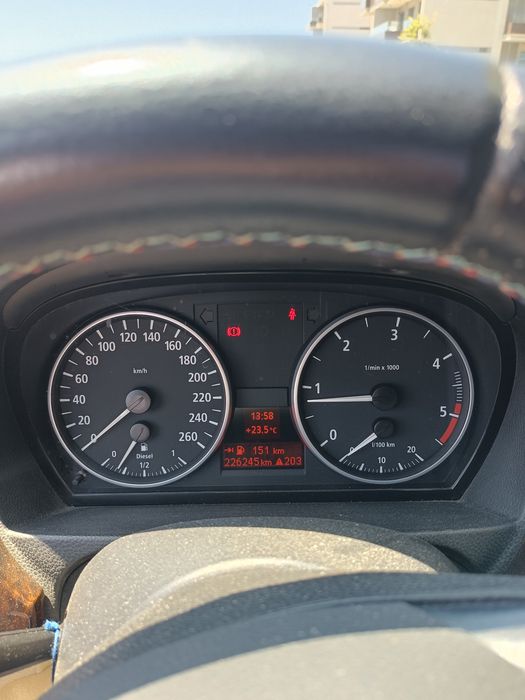 BMW 320d Touring E91 LCI 177cv | Manual | Pele | Jantes 18" | 226.245 km