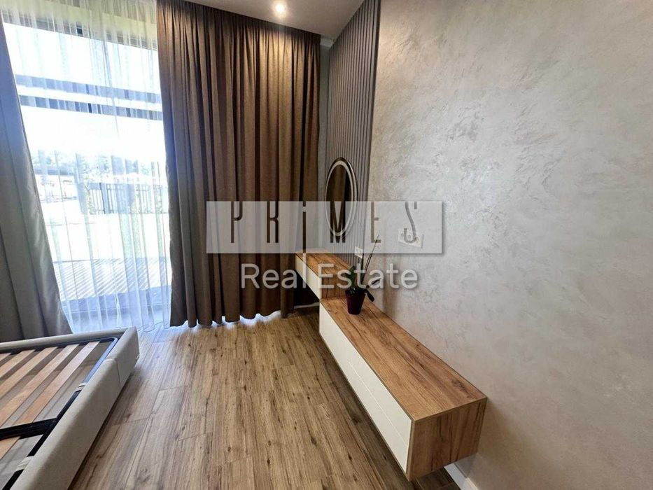 Продаж будинок з ремонтом у закритому котеджному містечку, Підгірці