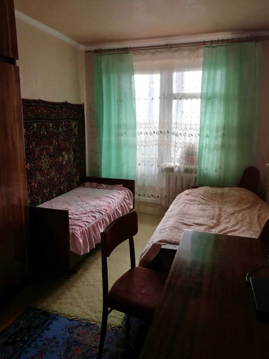 Здаю кімнату для дівчини на підселення