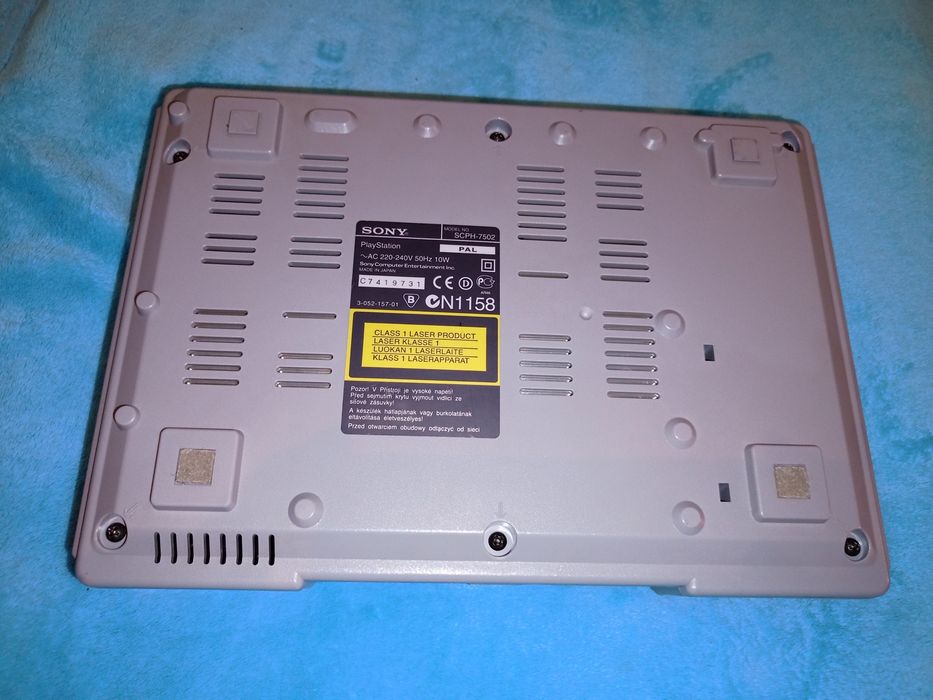 PlayStation 1 zestaw z okablowaniem, 2 pady i gry