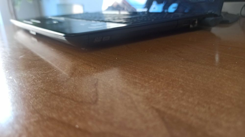 Laptop LENOVO do pracy,nauki i zabawy.
