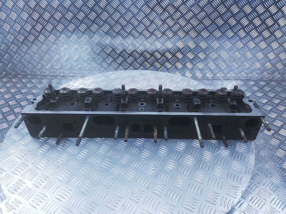 Głowica do silnika Perkins 1006. Cylinder head Perkins 1006