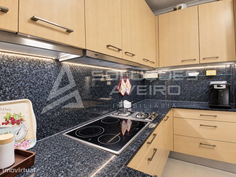 Moradia T4+1 | Piscina Coberta | Ginásio | Dois Lotes Urbanos | Cen...