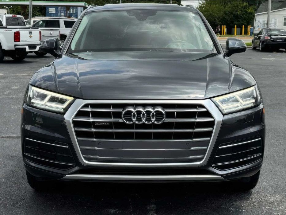 Audi Q5      2020
