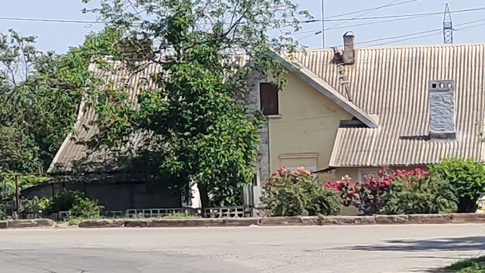 Одна вторая  часть коттеджа а