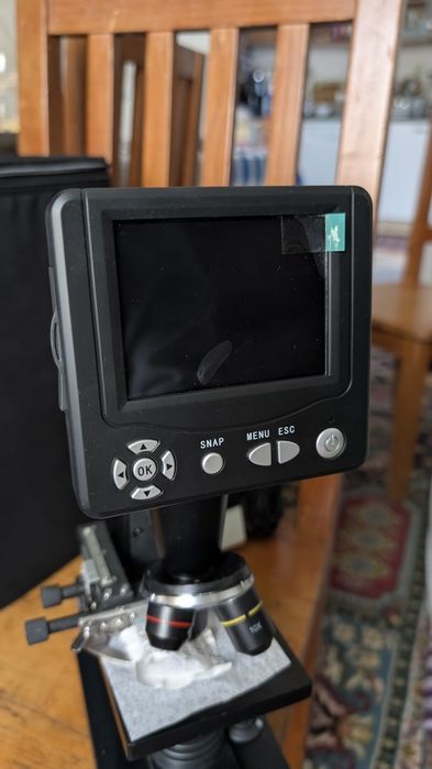 Microscópio Bresser LCD 8.9 40x1600x