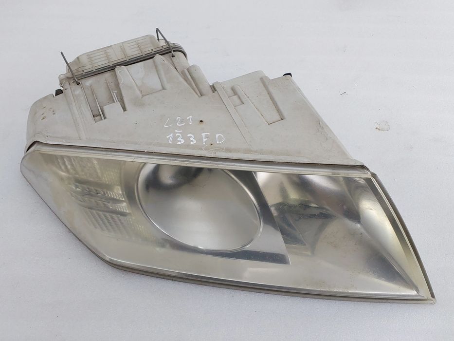 Ótica / farol direita SKODA Octavia II Break (1Z5)