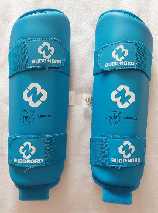 Caneleiras Karaté, TM