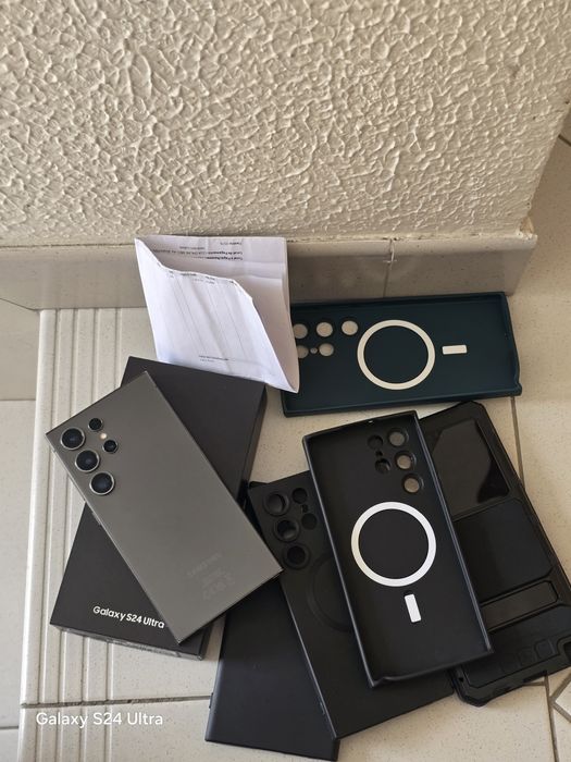 Vendo ou troco Samsung s24 ultra 5 g ler a descrição negociável