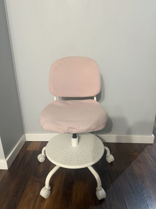 Krzesło dla dziecka do biurka