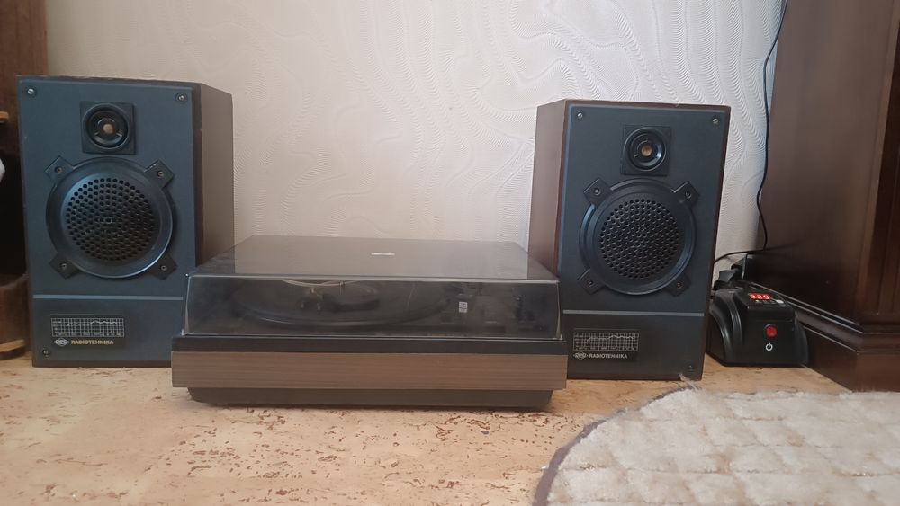 Проигрыватель виниловых