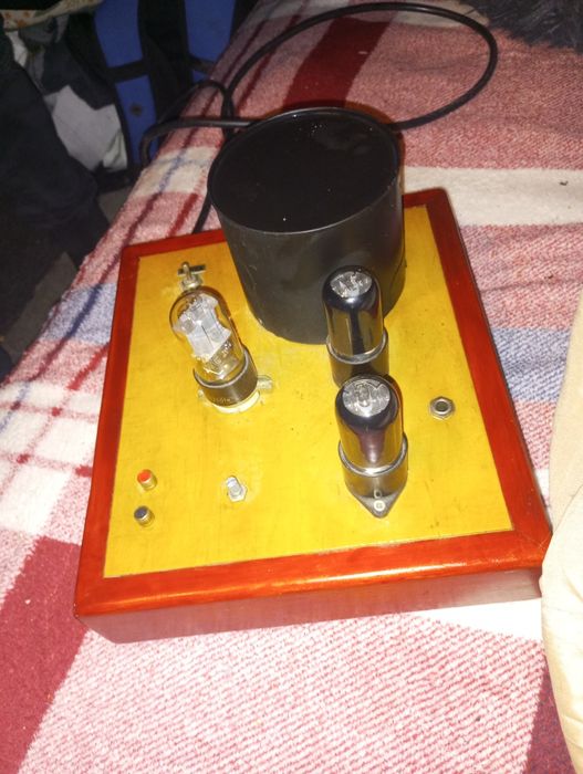 Lampowy wzmacniacz słuchawkowy