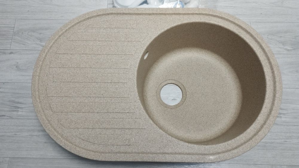 Продам кухонну мийку Solid Елегант пісок