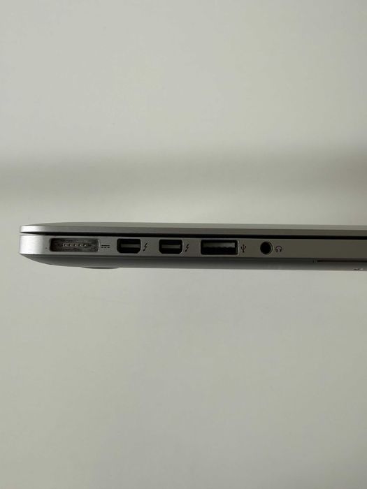 MacBook Pro Retina 15" Mid 2014 i7 2.2GHz 16GB + Carregador + Mala + Rato