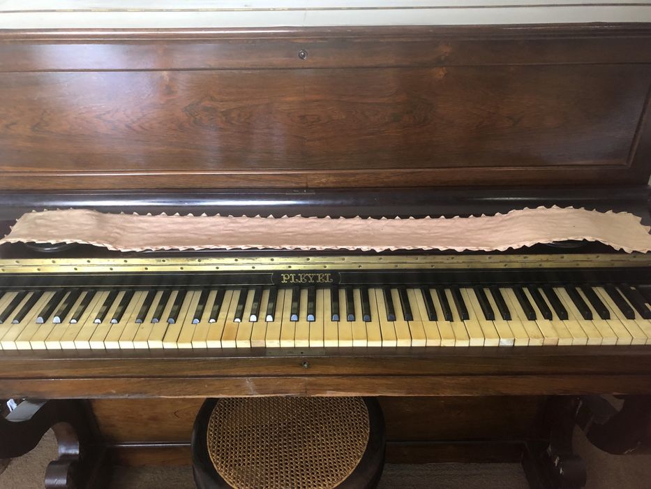 Piano antigo PLEYEL
