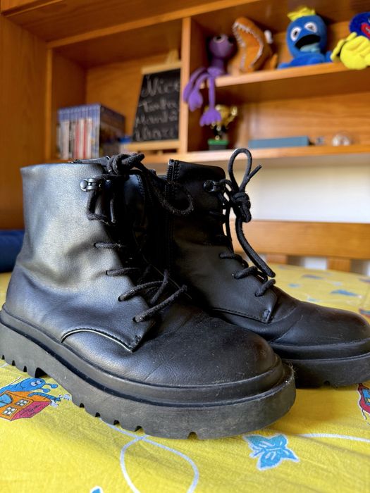 Tenis e sandalias